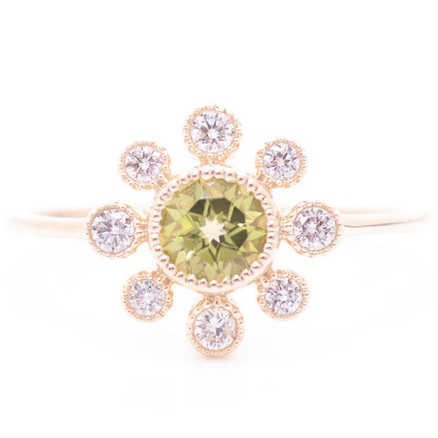 14k White Gold 0.52ctw Peridot Flower Ring