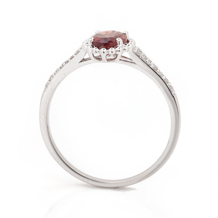 14k White Gold 0.93ctw Garnet Vintage Ring