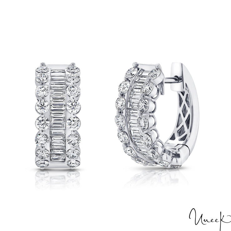 18k White Gold 2.0ctw Huggie Diamond Earrings